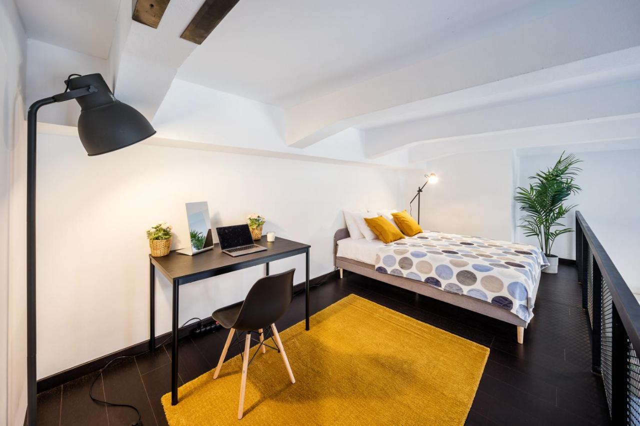 Apartamento Duplex With 3 Bedrooms Praga